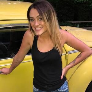 Meet your Posher, Alexis